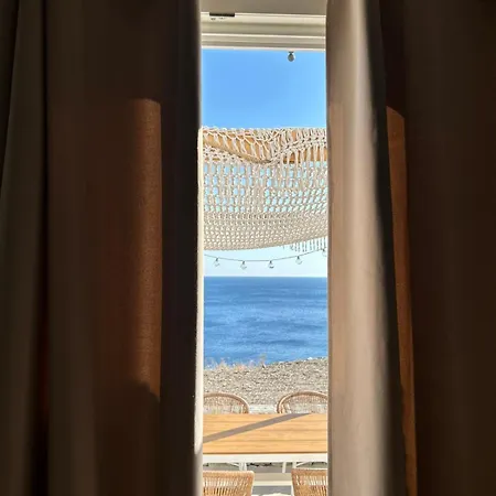 Aenya Kythnos